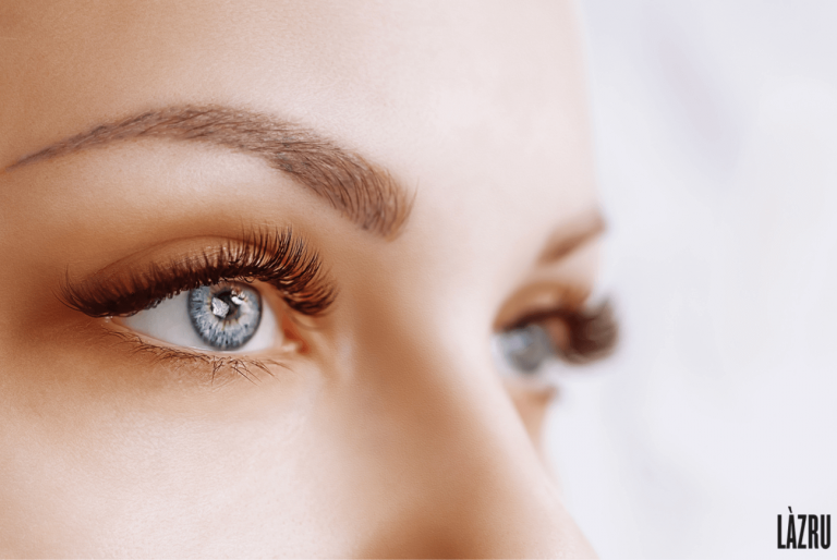 aplicação de soro de cílios