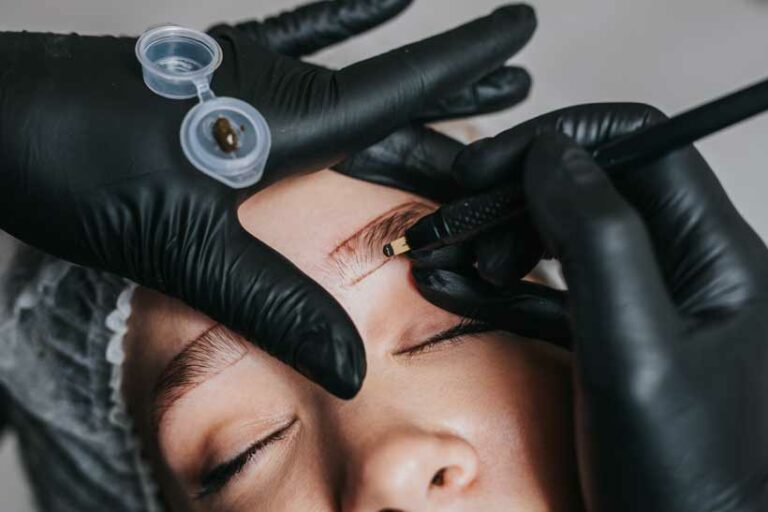 Szemöldök színezés